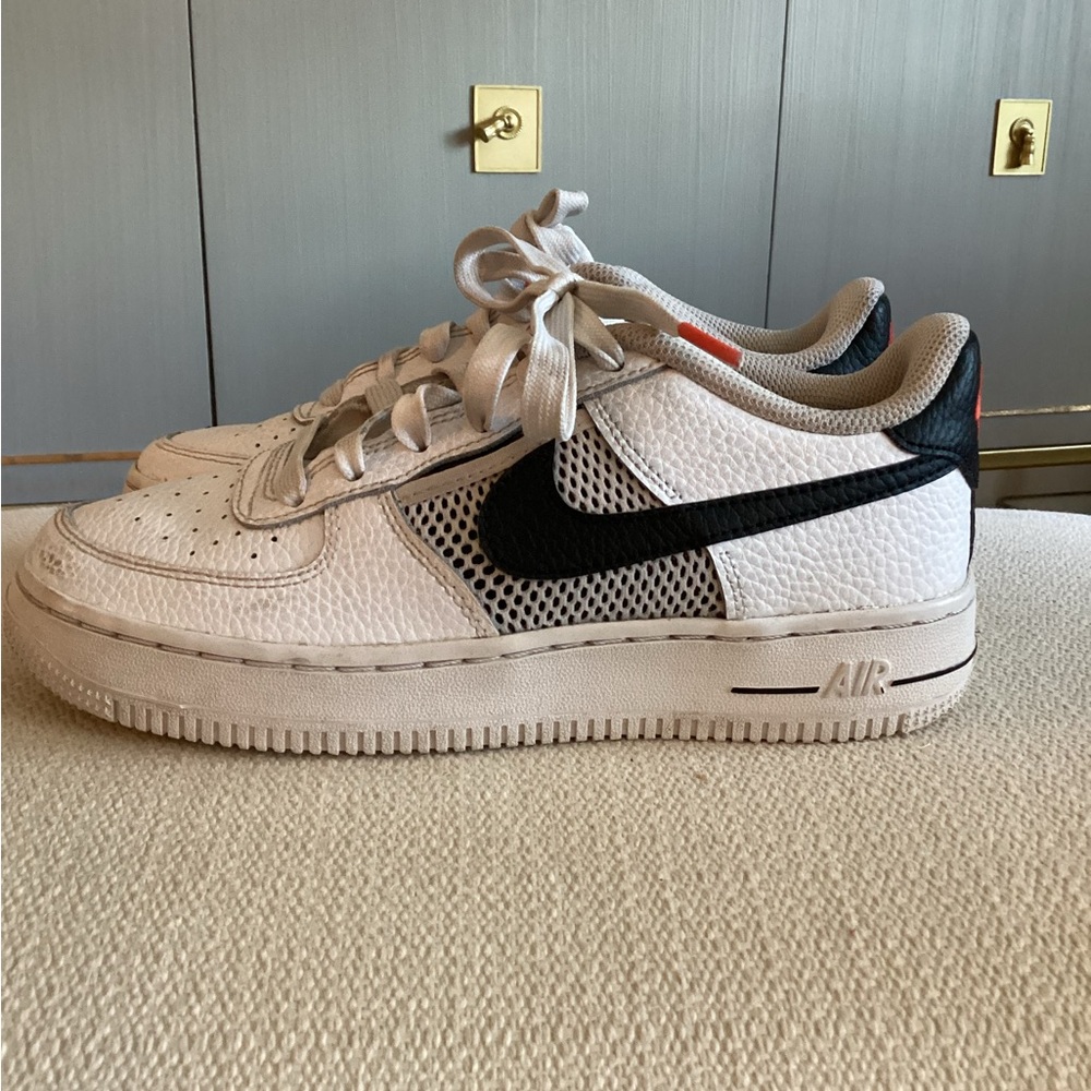 Used Nike Air Force 1 low Mesh Pocket size 5Y or 6.5W